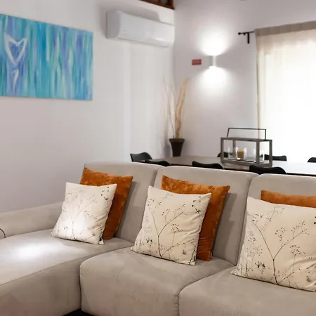 Ermal Haven Holiday home *